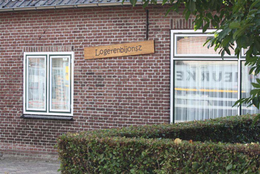 Logerenbijonsz room 1